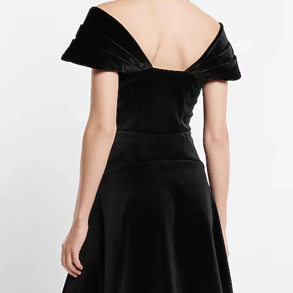 EXPRESS Off The Shoulder Mini COCKTAIL PARTY BLACK VELVET Dress XS NWT - Picture 4 of 9